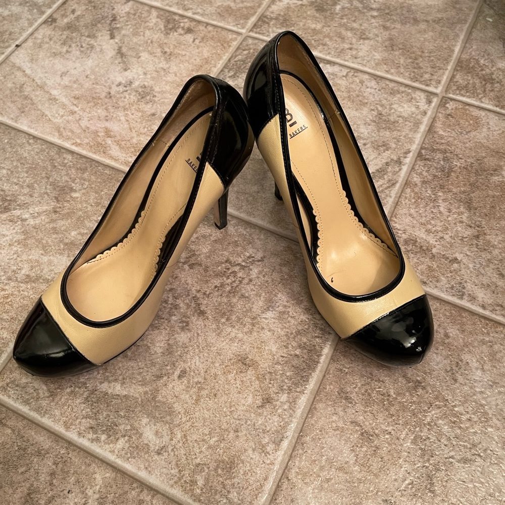 Black/Tan Bakers pumps